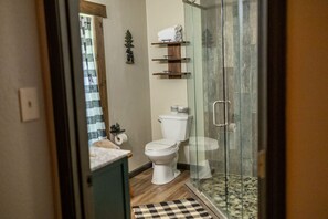 Hair dryer, towels - Private cabin in the Smokies! (Sevierville)
