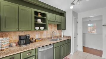 Mikrowelle, Ofen, Herdplatte, GeschirrspĂŒler