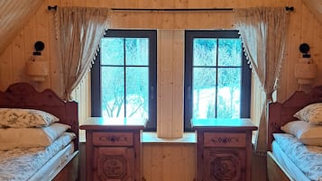 2 slaapkamers, een bureau, een strijkplank/strijkijzer, gratis wifi
