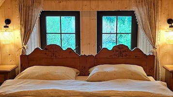 2 Schlafzimmer, Schreibtisch, Bügeleisen/Bügelbrett, kostenloses WLAN