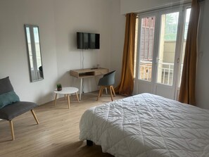 3 bedrooms, WiFi, bed sheets