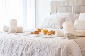 2 Schlafzimmer, Schreibtisch, Bügeleisen/Bügelbrett, WLAN