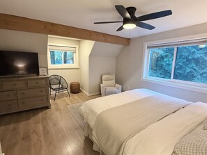 5 habitaciones, tabla de planchar con plancha, wifi y ropa de cama 