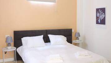 6 bedrooms, iron/ironing board, free WiFi, bed sheets