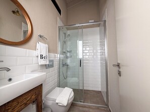 Deluxe Double Room, Balcony | Free WiFi