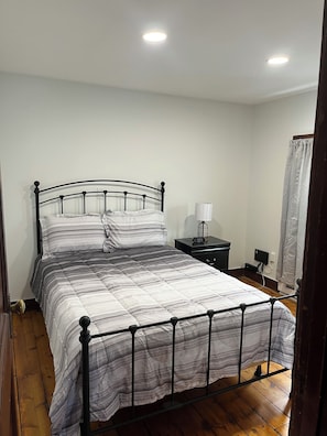 3 bedrooms, WiFi, bed sheets
