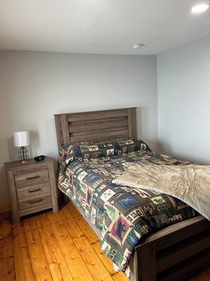 3 bedrooms, WiFi, bed sheets