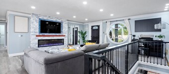 New! Family Retreat • Hot Tub & Fun country home!