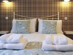 1 室のベッドルーム、WiFi (無料)、ベッドシーツ