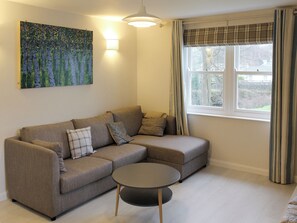 Living area - 1 bedroom accommodation in Keswick (Keswick)