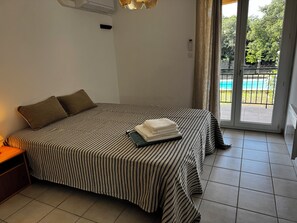 2 Schlafzimmer, Bügeleisen/Bügelbrett, kostenloses WLAN, Bettwäsche