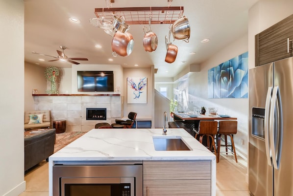 House, Multiple Beds, Patio, Garden View (844 Jerome St. (Unit 1,4) - Group) | Private kitchen | Fridge, microwave, oven, stovetop