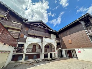 Exterior - Cozy Ski Loft next to Gondola•Hiking•Biking•Lake•Family Friendly • Sleeps 10 (Morillon)