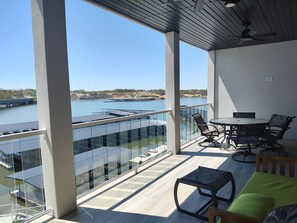 Outdoor dining - We’ve got the 411 at Topsider!!! (Osage Beach)