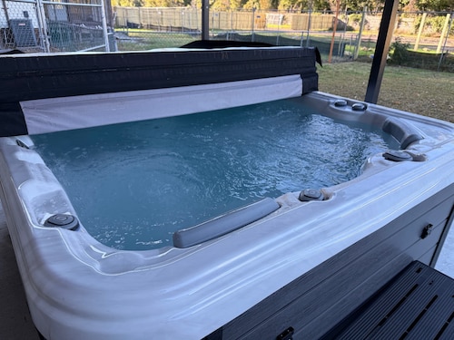 Looking for 30 days or more contact me via VRBO for special pricing. Hot Tub