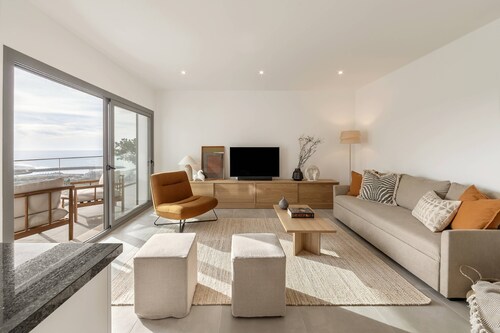 Casa Lukstian - Sublime View