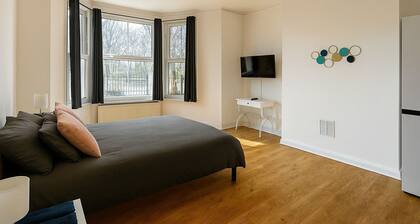 356 Manor House Central London Room 3