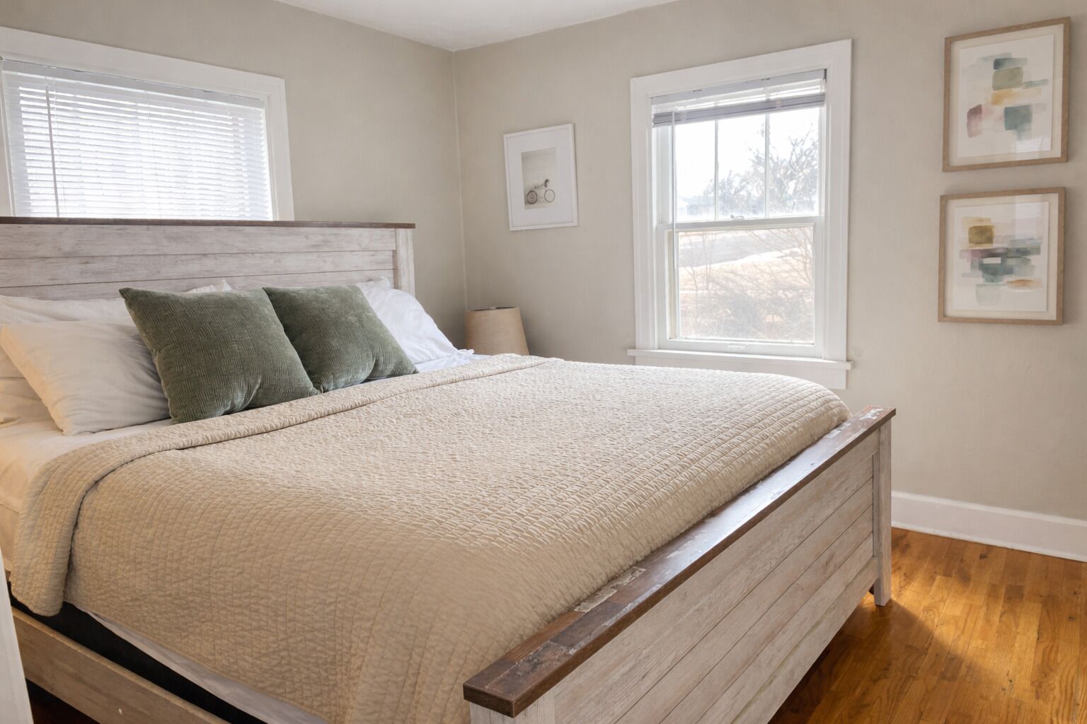 House, Multiple Beds, Patio, Garden View (915 23rd St - Group)
