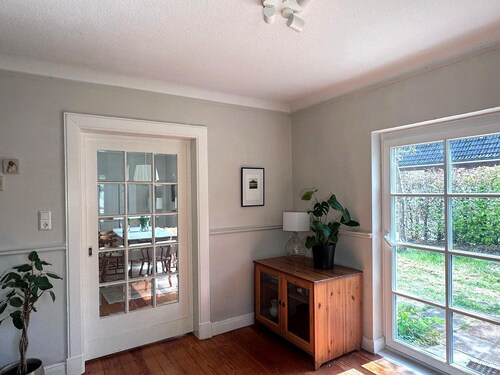 Gemütliches Cottage vor den Toren Hamburgs mit Garten und guter Anbindung