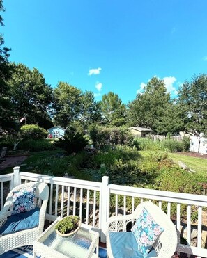 Property grounds - Sleeps 12! Main Level Primary Suite - Beautiful Backyard Oasis! (Lawrence)