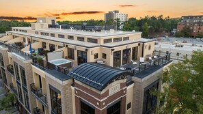 タウンホーム ベッド (複数台) スパ浴槽 マウンテンビュー (200 S College Ave) | 外観