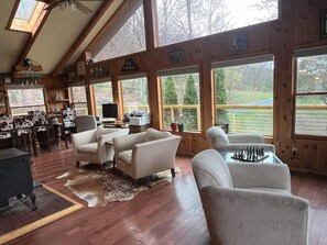 Interior - Mountain Views @ Sunset Ridge -Privacy and Seclusion! (Mathias)