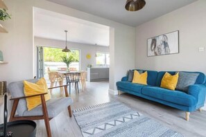 Flat-screen TV - Helvellyn (Falmouth)