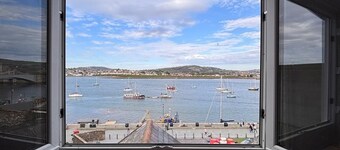 Breathtaking views from Stylish Coastal Apartment