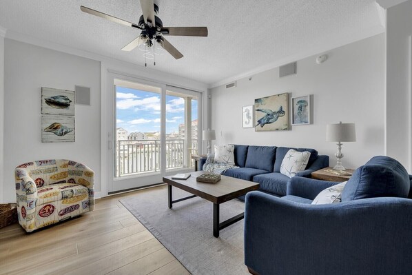 Smart TV, fireplace - Boardwalk to Beach ready! Boat Slip & Parking. Dogs allowed OffSeason W Approval (Ocean City)