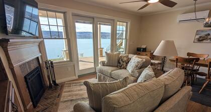 Charming 2-bedroom guest suite right on Keuka Lake with all the comforts of home