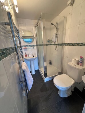 Bathroom - The Lower Deck (Falmouth)