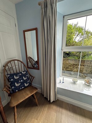 1 bedroom, iron/ironing board, free WiFi - The Lower Deck (Falmouth)