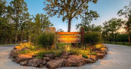 LakeItToTheLimit Loft - New Charming studio in Eufaula's Patriot Pointe