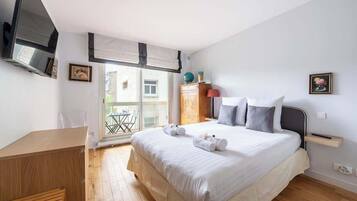 2 chambres, fer et planche à repasser, Wi-Fi gratuit, draps fournis