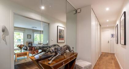 Garden in Paris – Eiffel Tower 20 min by metro