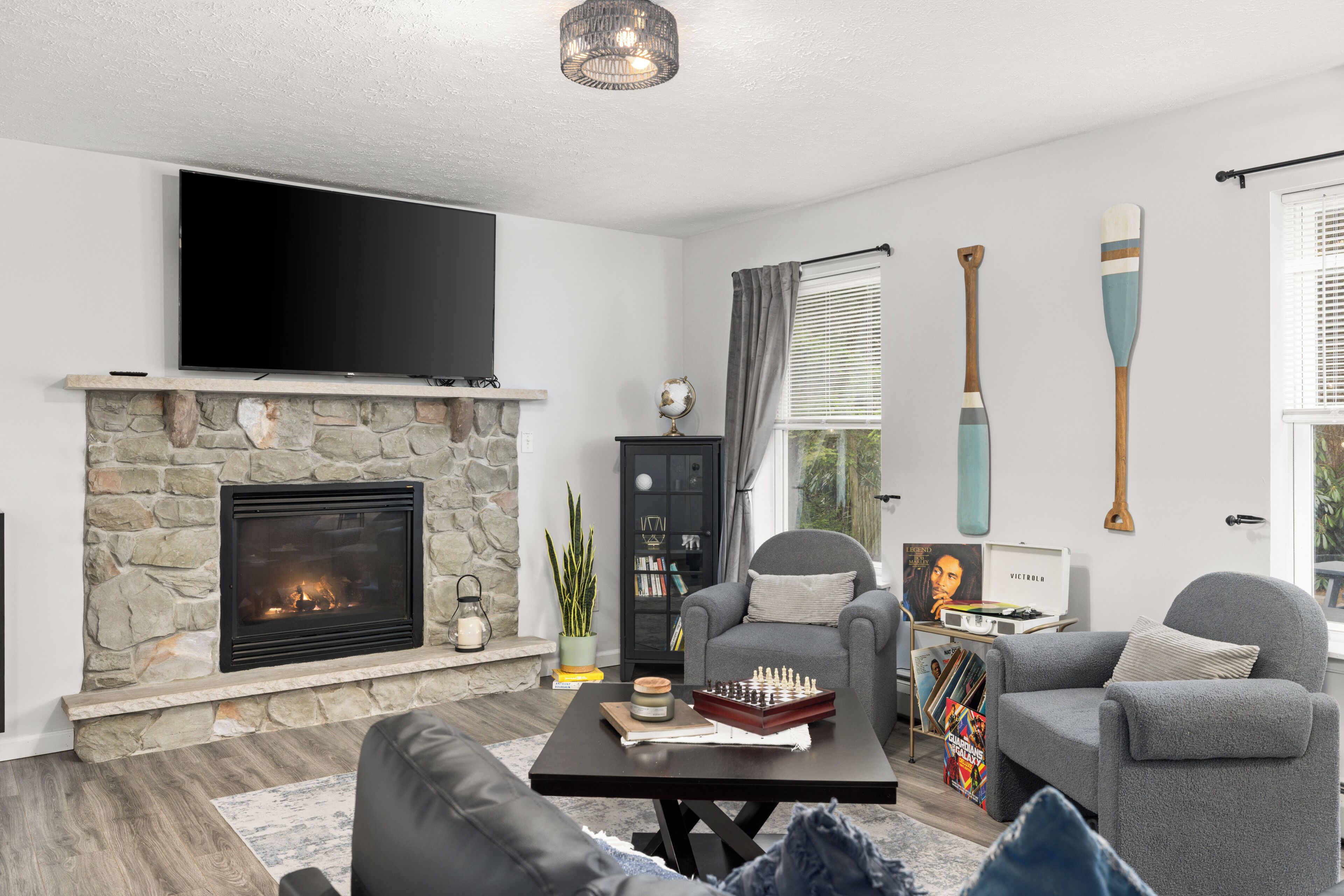 Smart-tv, pejs, videospil, kontorer