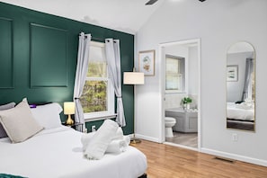 4 chambres, fer et planche à repasser, lit parapluie, Wi-Fi gratuit