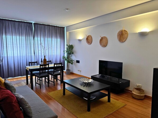 Appartement Confort, vue fleuve | Restauration