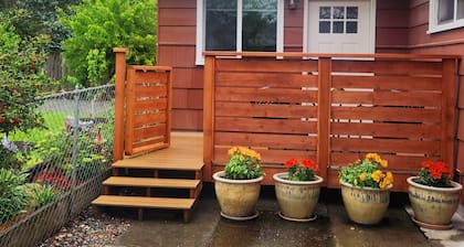 Cozy New Studio in charming Mount Vernon, Perfect for You and Your Pup