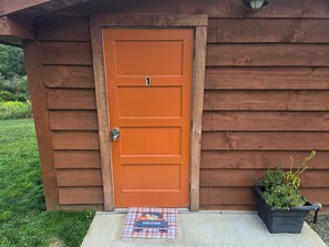 Exterior detail - Cozy cabin with WiFi and AC in charming Watkins Glen (Watkins Glen)