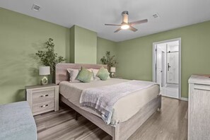 4 slaapkamers, een strijkplank/strijkijzer, gratis wifi, beddengoed