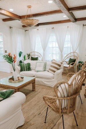 Smart TV, books, offices