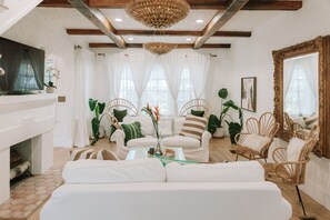 Interior - The Grove Club: Palm Beach elegance, heated pool (West Palm Beach)