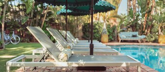The Grove Club: Palm Beach elegance, heated pool