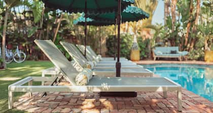 The Grove Club: Palm Beach elegance, heated pool