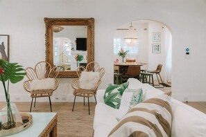 Smart TV, books, offices