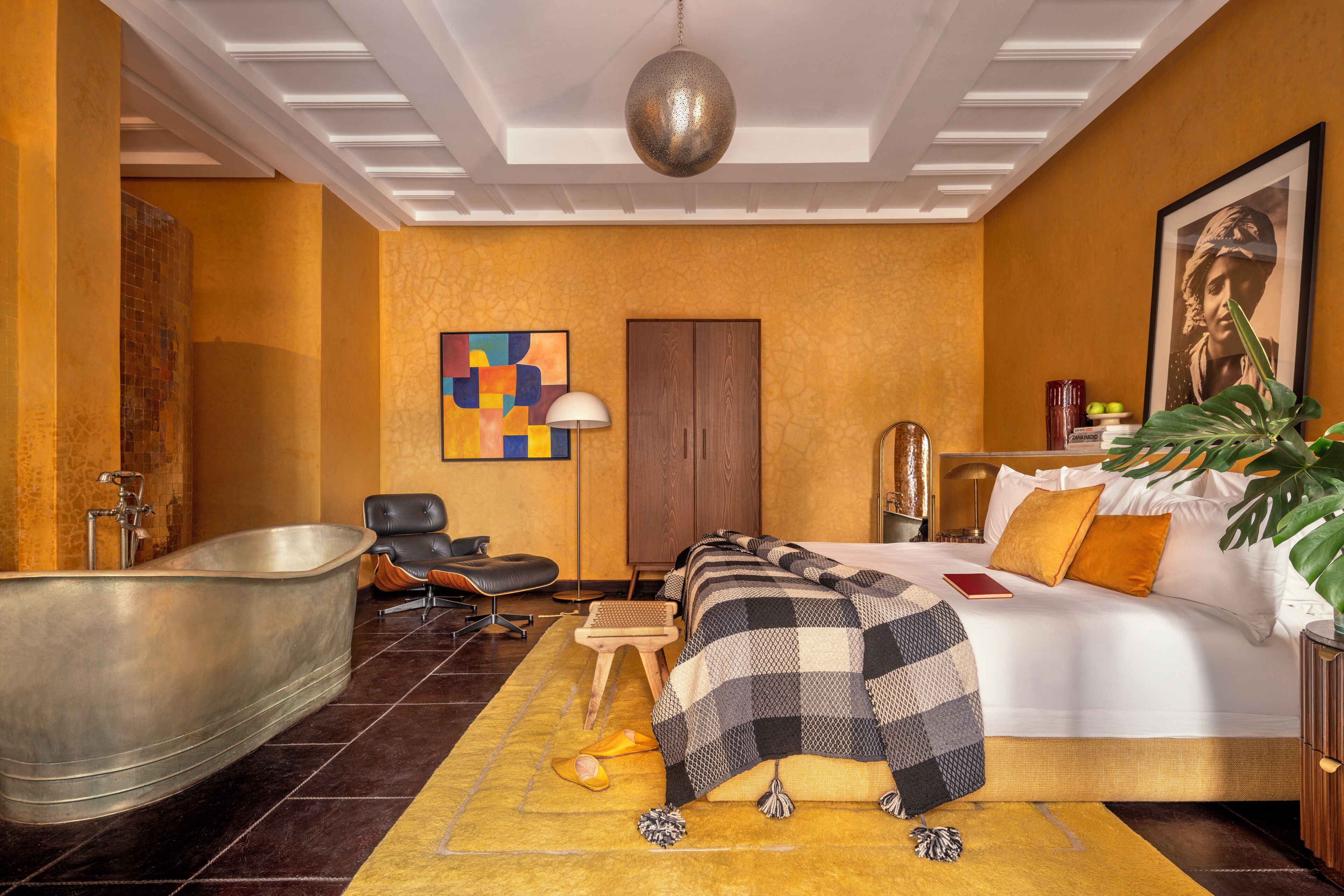 Luxury Suite | In-room safe, blackout drapes, iron/ironing board (on request)