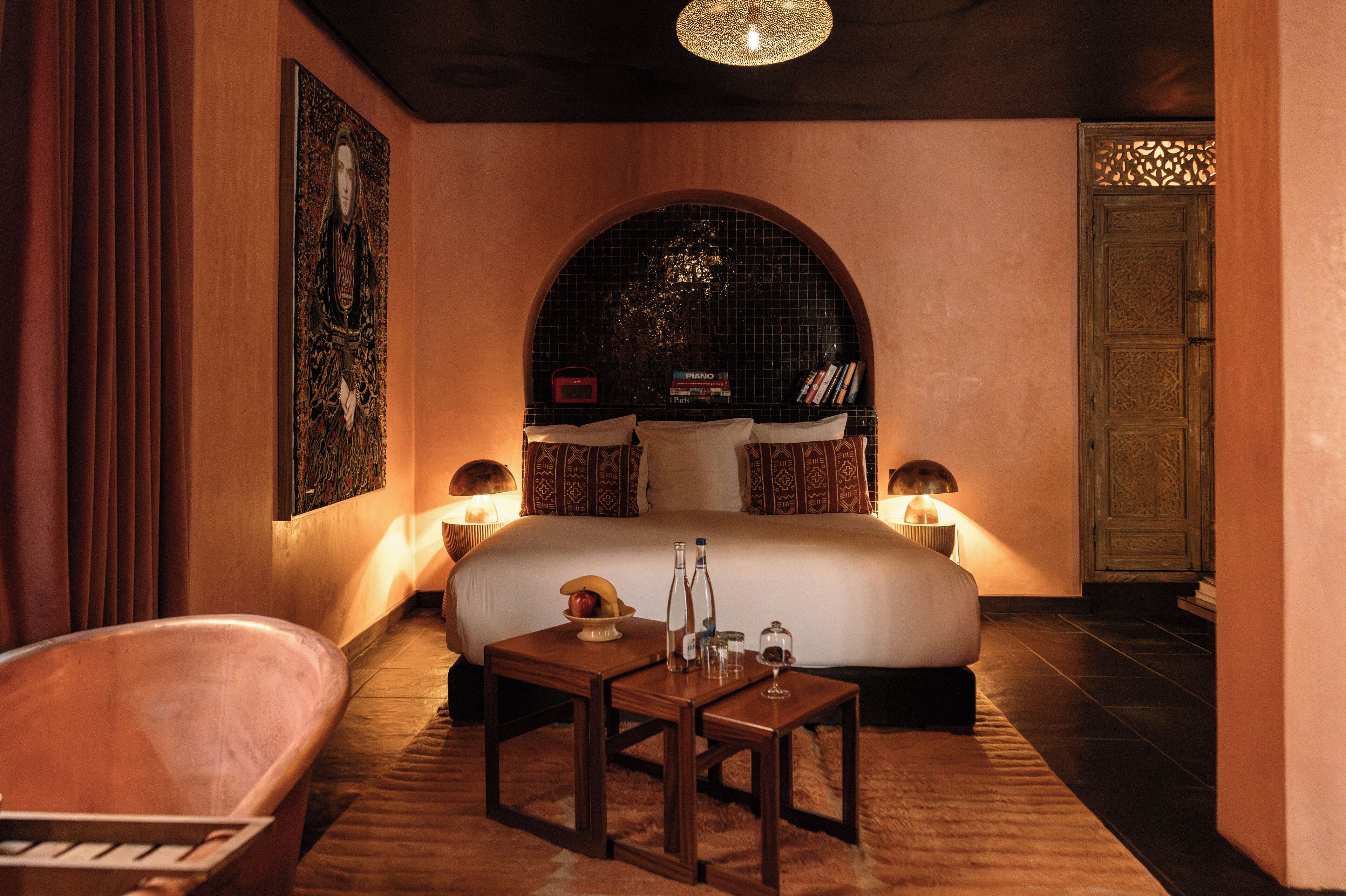 خزنة داخل الغرفة وستائر تعتيم ومكواة/لوح كي وواي فاي مجانًا