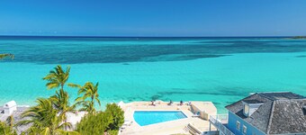 NEW: Oceanfront 5BR House sleep 13 - Pool, Cable Beach, Private Patio