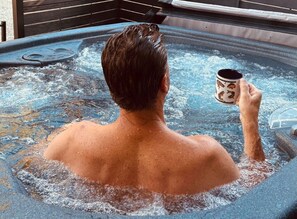 Bain à remous extérieur